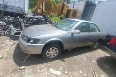 Photo of 2000 Toyota Camry