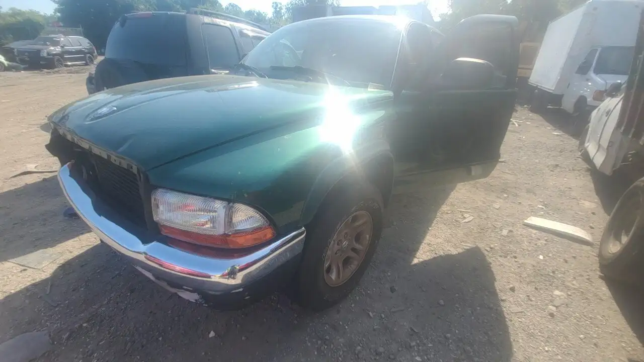 Photo of 2004 Dodge Dakota