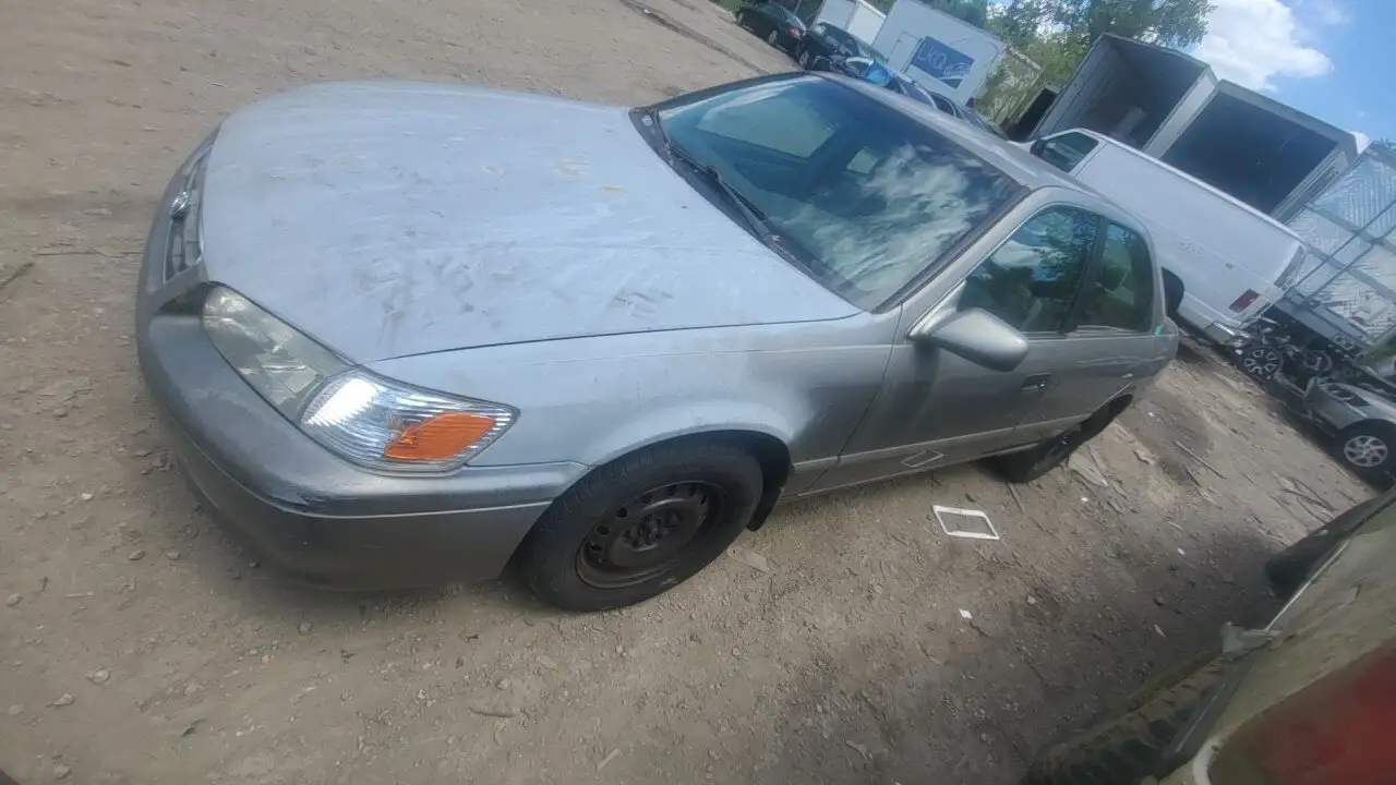 Photo of 2000 Toyota Camry