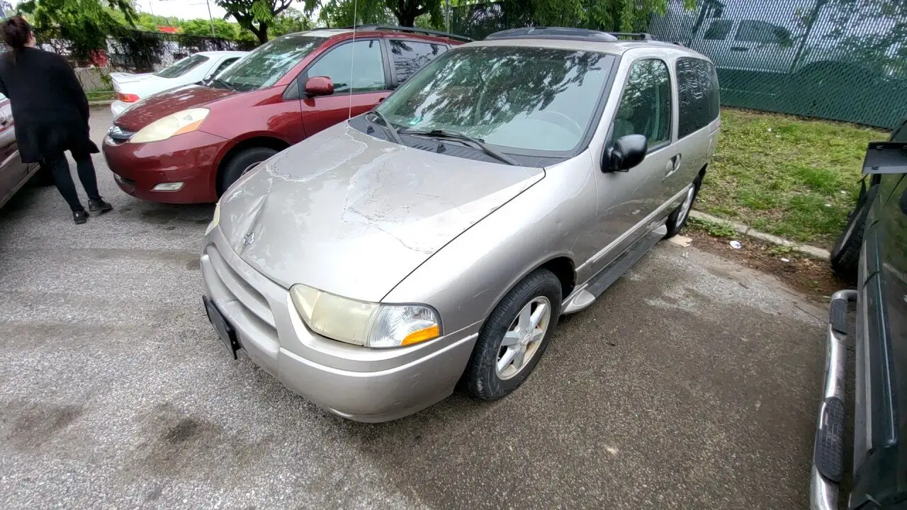 Photo of 2001 Nissan Quest