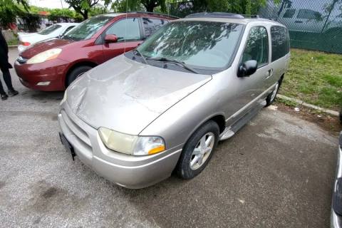 Photo of 2001 Nissan Quest