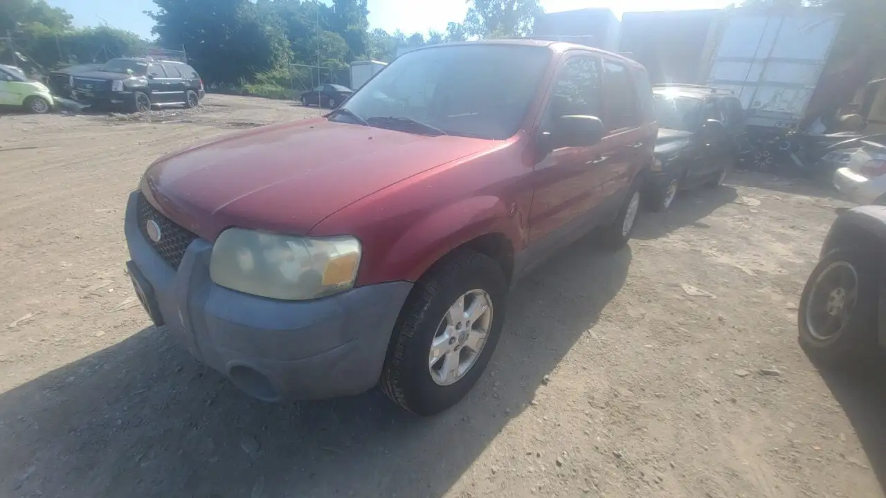 Photo of 2005 Ford Escape