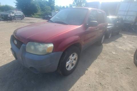 Photo of 2005 Ford Escape
