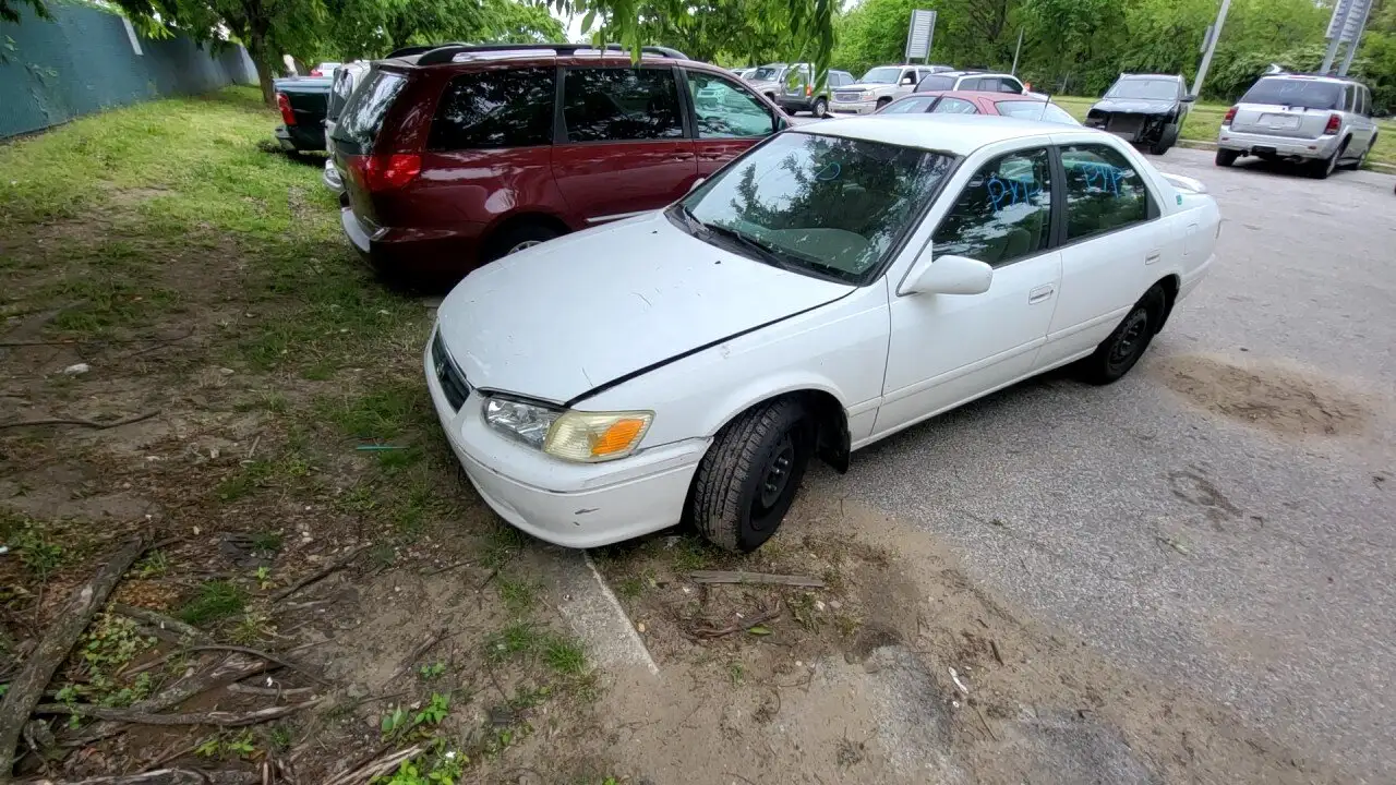 Photo of 2000 Toyota Camry