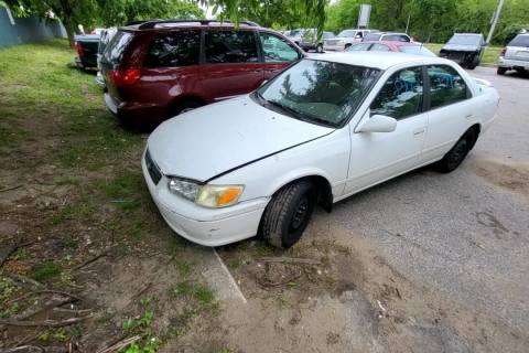 Photo of 2000 Toyota Camry