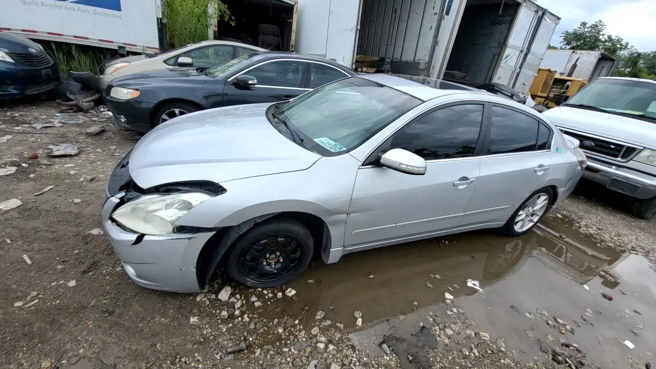 Photo of 2010 Nissan Altima