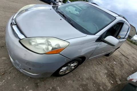 Photo of 2006 Toyota Sienna