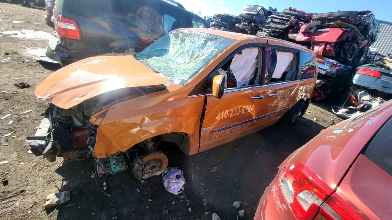 Photo of 2016 Chrysler Town & Country