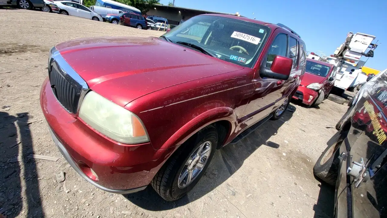 Photo of 2003 Lincoln Aviator