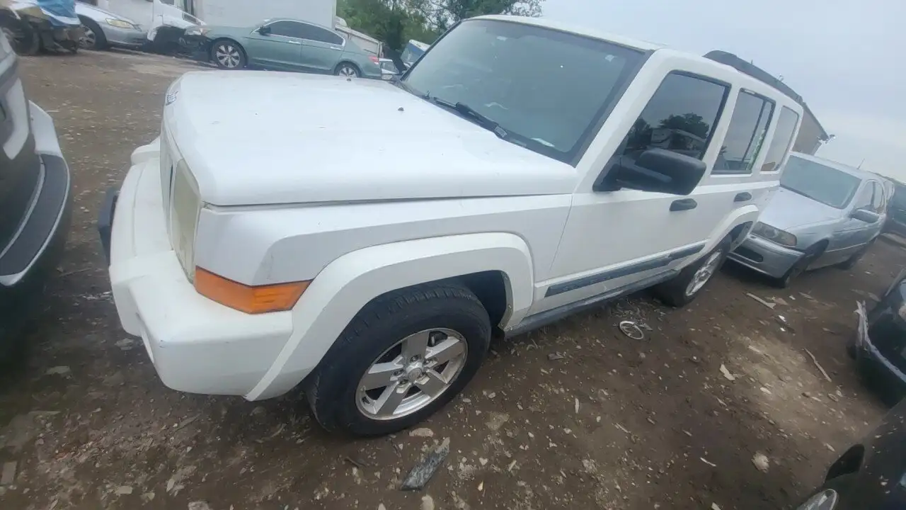 Photo of 2006 Jeep Commander