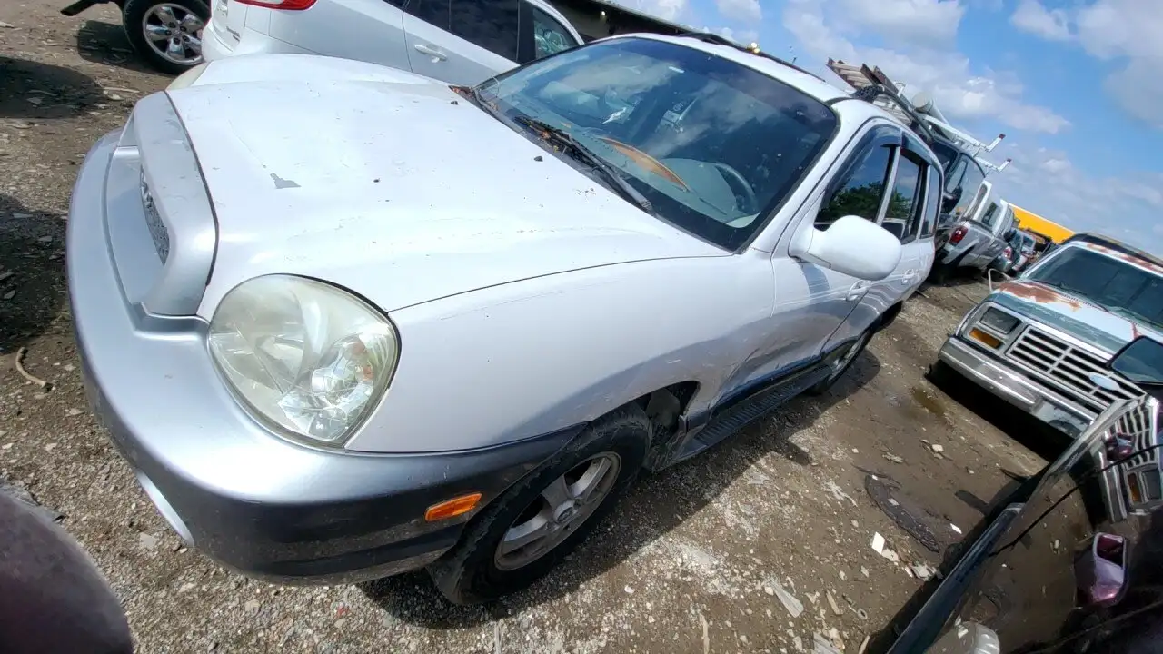 Photo of 2004 Hyundai Santa Fe