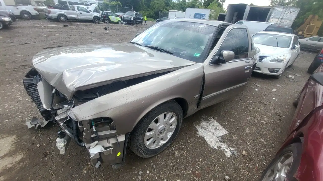 Photo of 2004 Mercury Grand Marquis