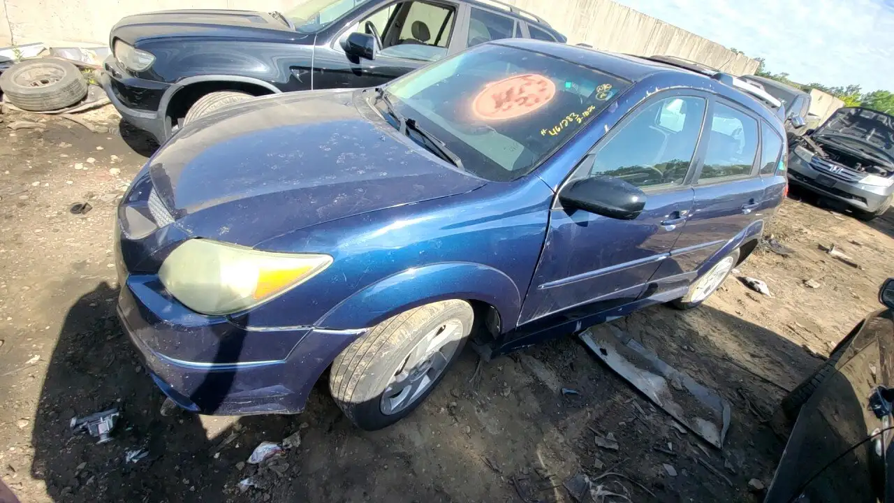 Photo of 2004 Pontiac Vibe