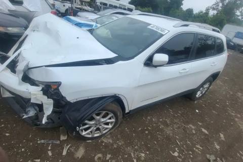 Photo of 2016 Jeep Cherokee