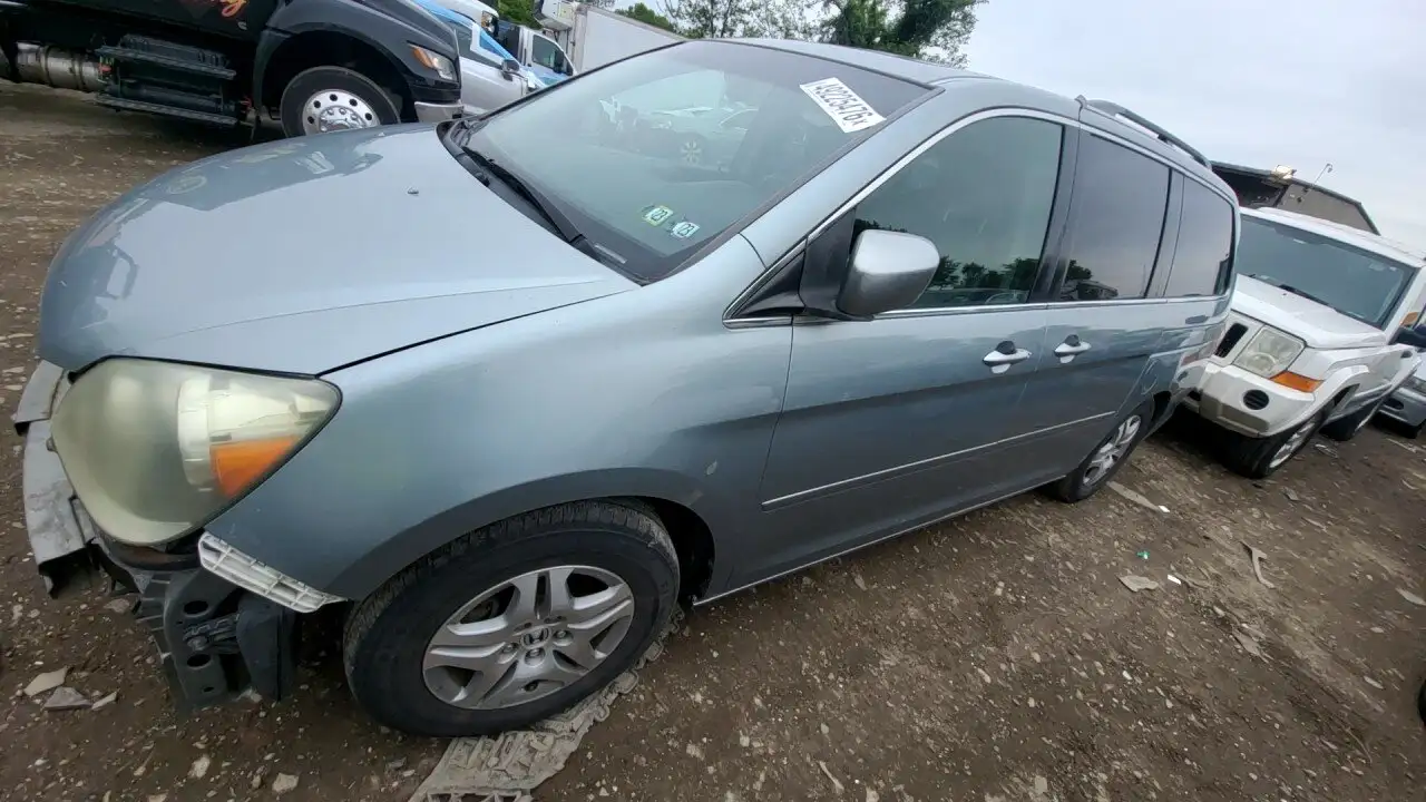 Photo of 2005 Honda Odyssey