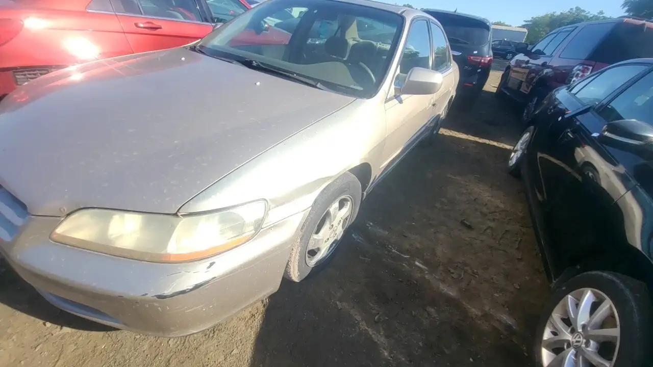 Photo of 2000 Honda Accord