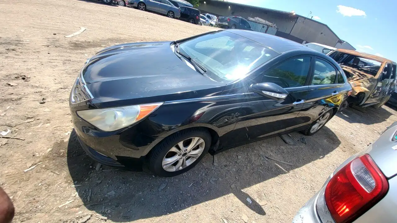 Photo of 2011 Hyundai Sonata