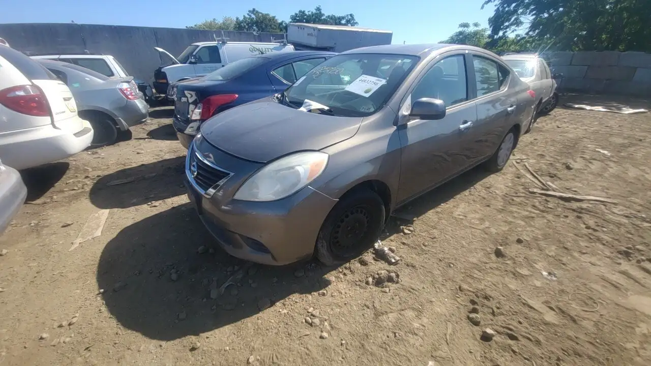 Photo of 2012 Nissan Versa