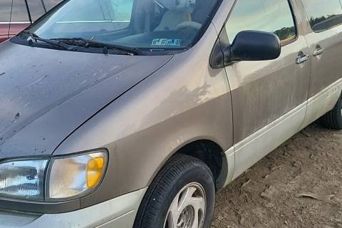 Photo of 1998 Toyota Sienna