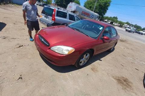 Photo of 2002 Ford Taurus