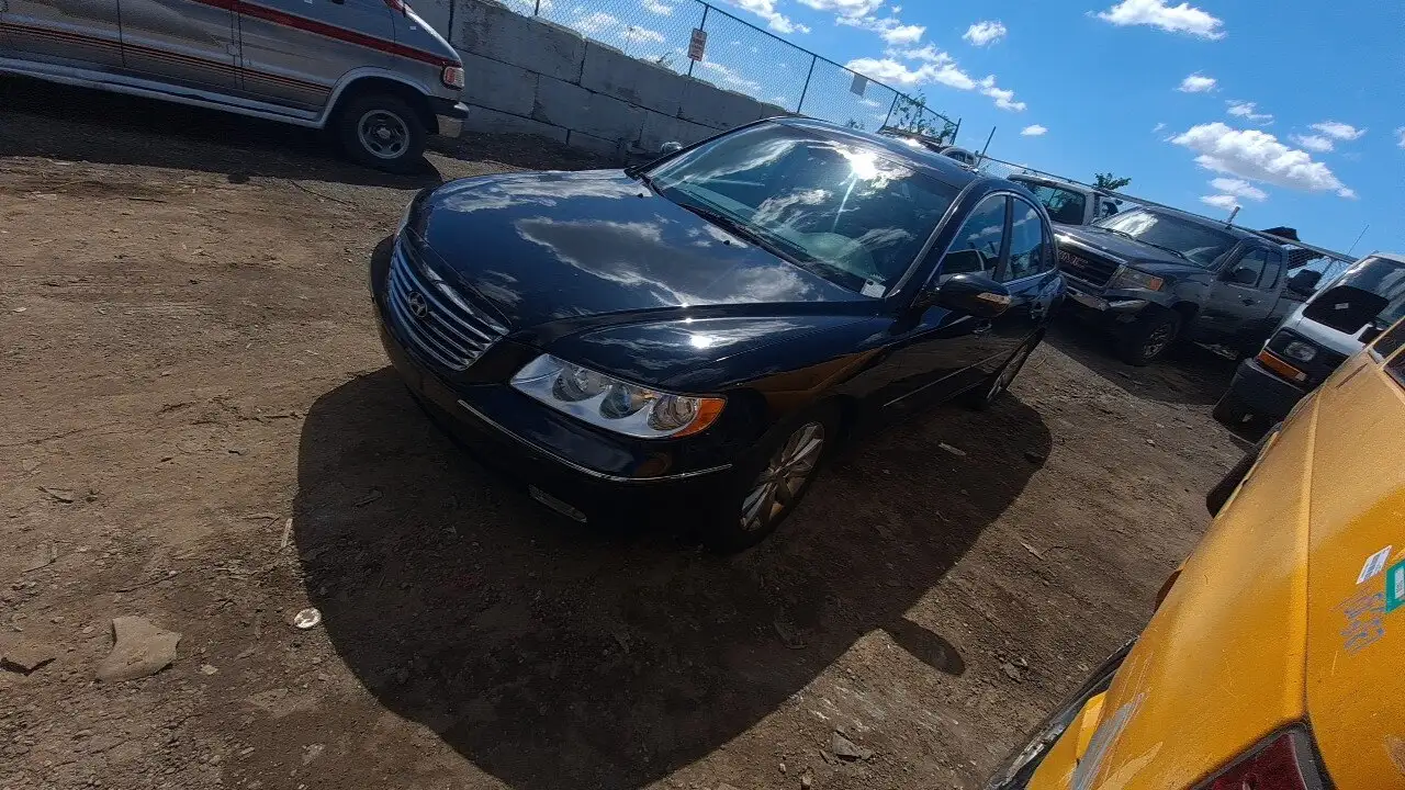 Photo of 2010 Hyundai Azera