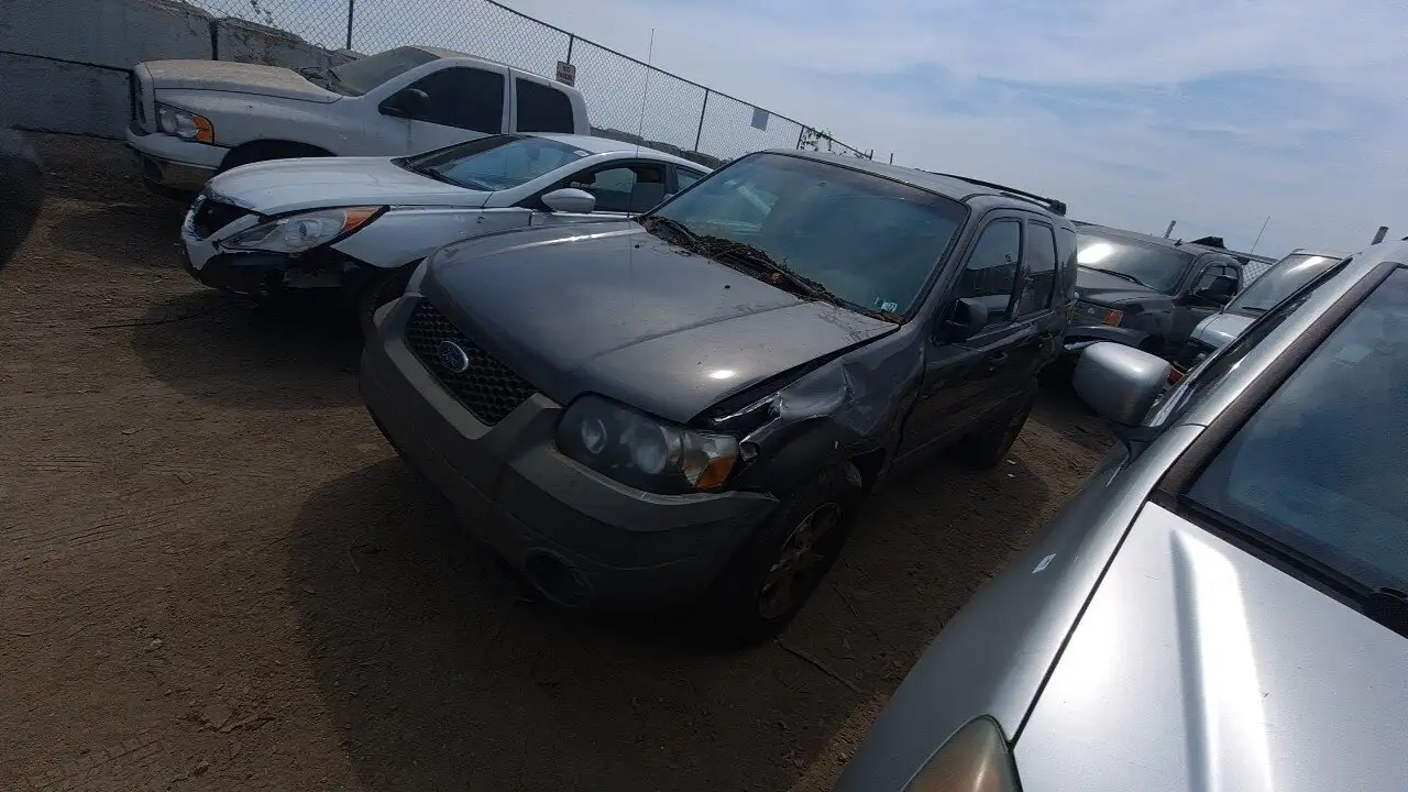 Photo of 2006 Ford Escape