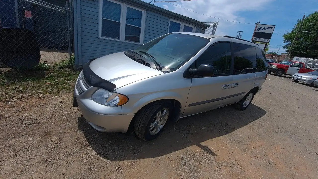 Photo of 2004 Dodge Caravan