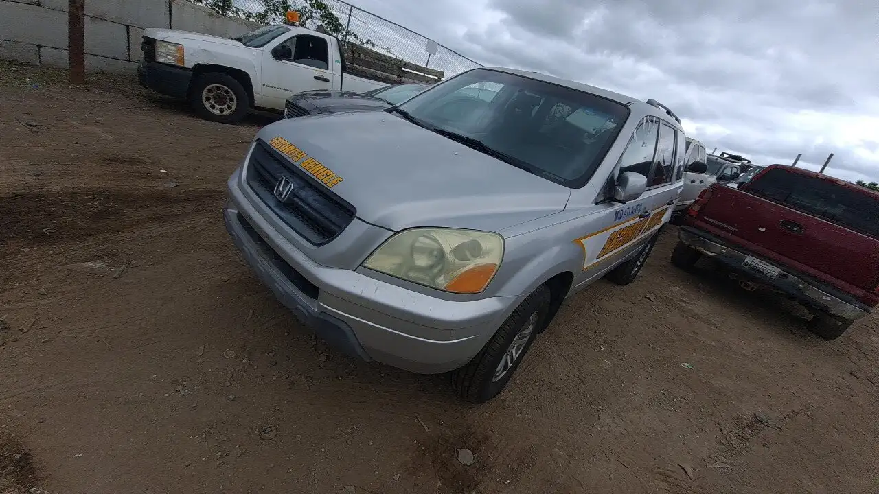 Photo of 2004 Honda Pilot