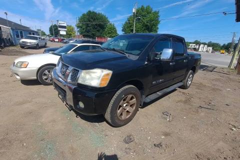 Photo of 2005 Nissan Titan