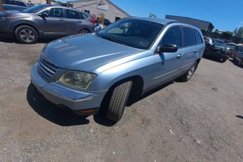 Photo of 2005 Chrysler Pacifica