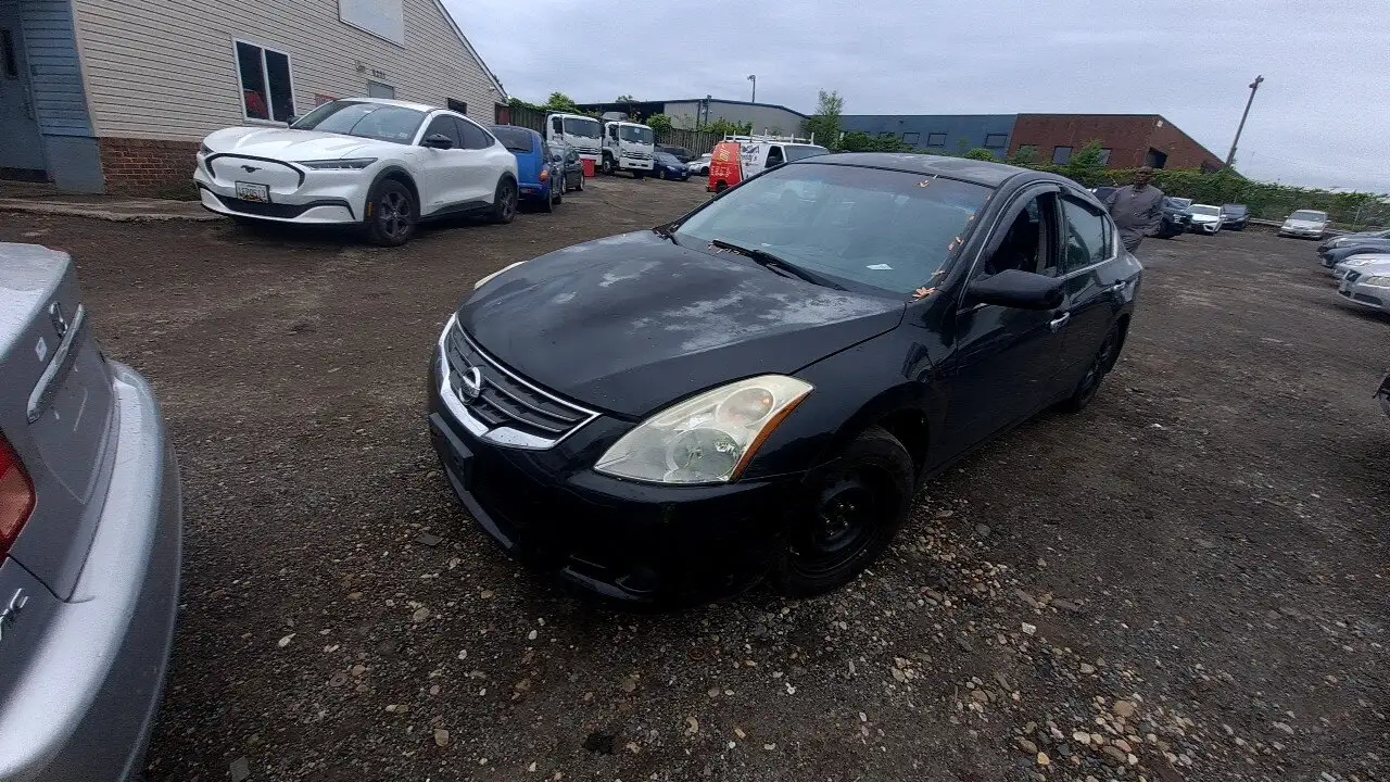 Photo of 2011 Nissan Altima