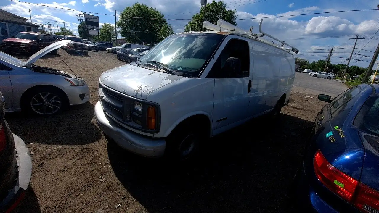 Photo of 2000 Chevrolet Express 2500