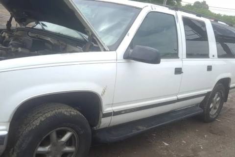 Photo of 1998 Chevrolet K1500 Suburban