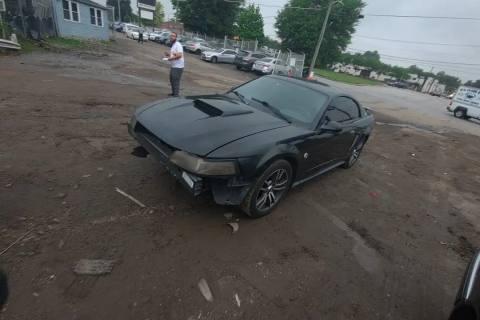 Photo of 2004 Ford Mustang