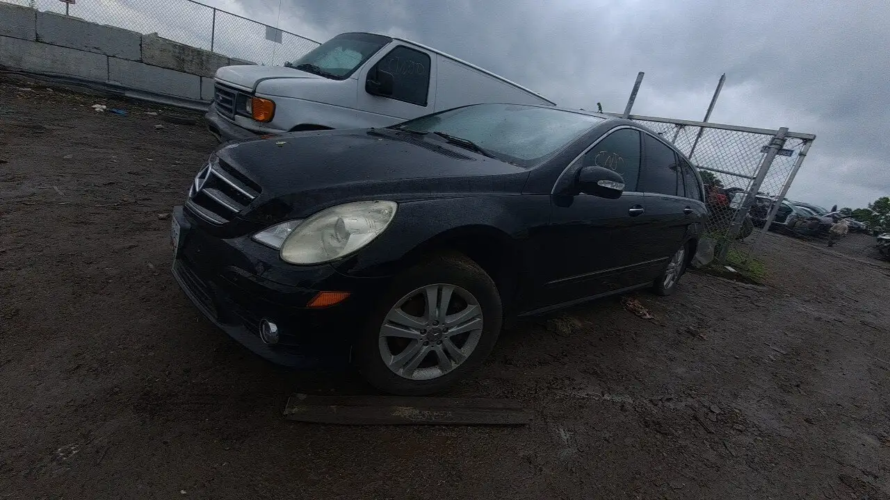 Photo of 2009 Mercedes-Benz R350