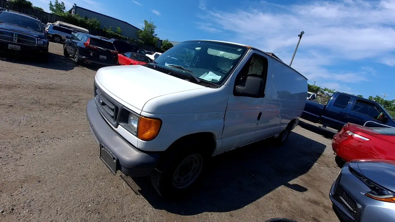 Photo of 2006 Ford E-150