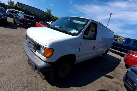 Photo of 2006 Ford E-150
