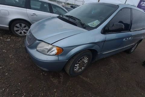 Photo of 2003 Chrysler Town & Country