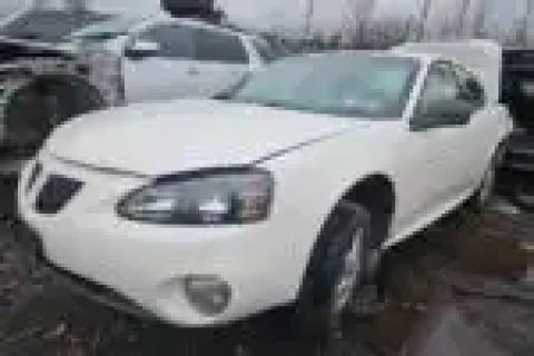 Photo of 2004 Pontiac Grand Prix