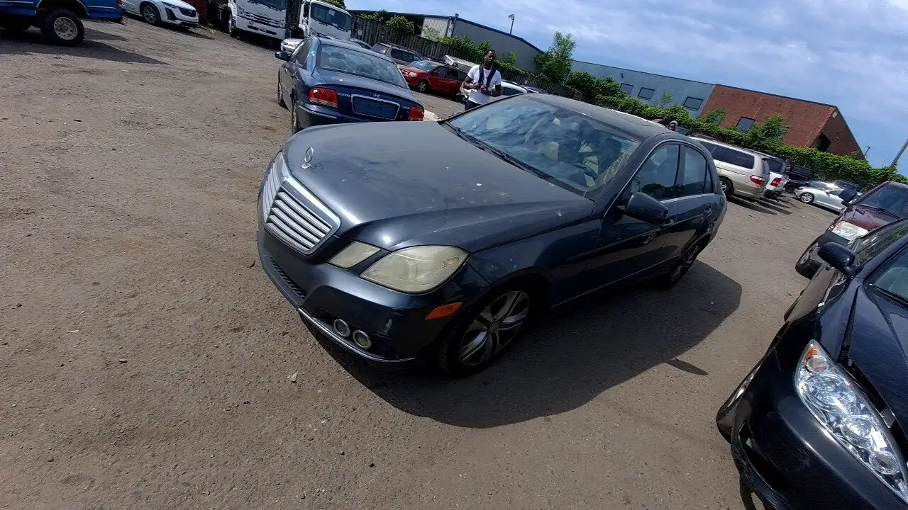 Photo of 2010 Mercedes-Benz E350