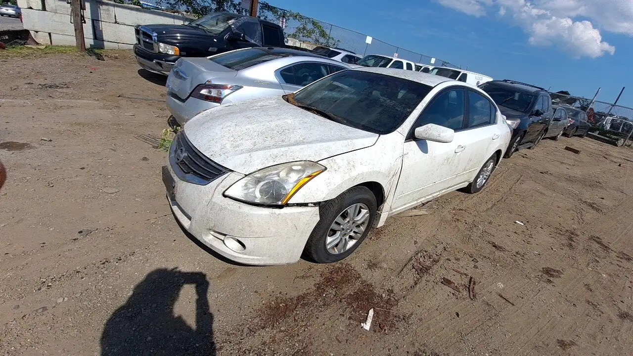 Photo of 2011 Nissan Altima