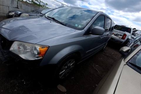 Photo of 2013 Chrysler Town & Country