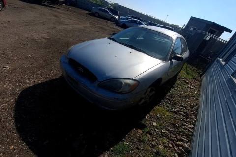 Photo of 2005 Ford Taurus