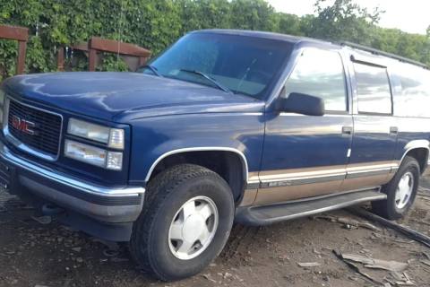 Photo of 1999 Gmc K1500 Suburban
