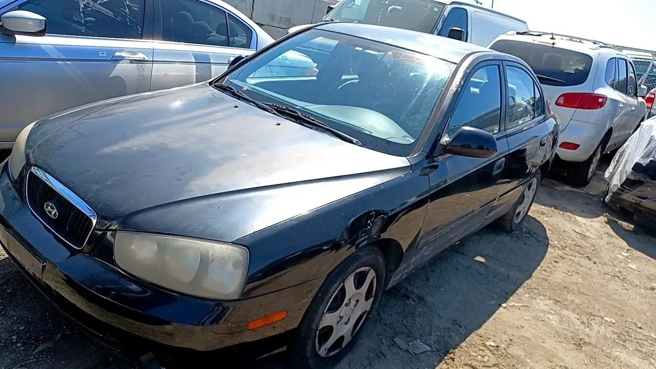 Photo of 2003 Hyundai Elantra