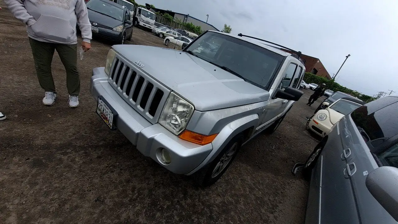 Photo of 2006 Jeep Commander