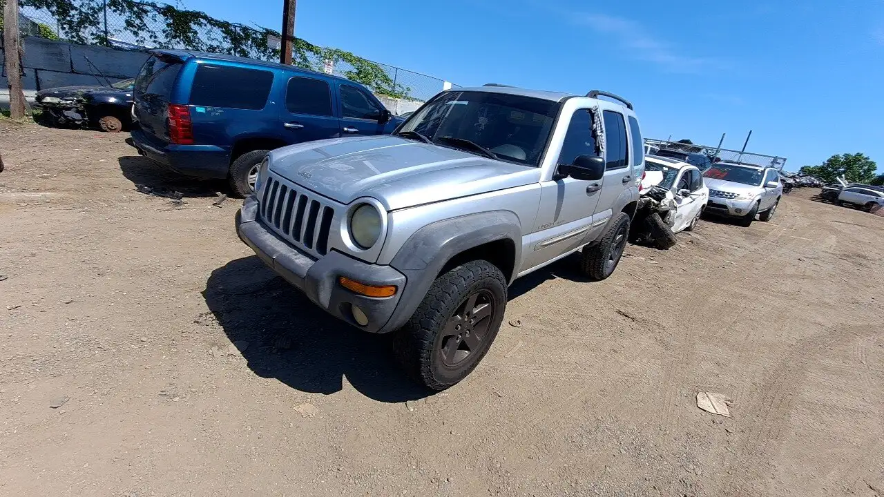 Photo of 2002 Jeep Liberty