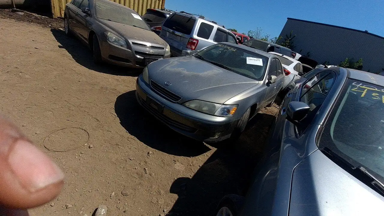 Photo of 2000 Lexus Es300
