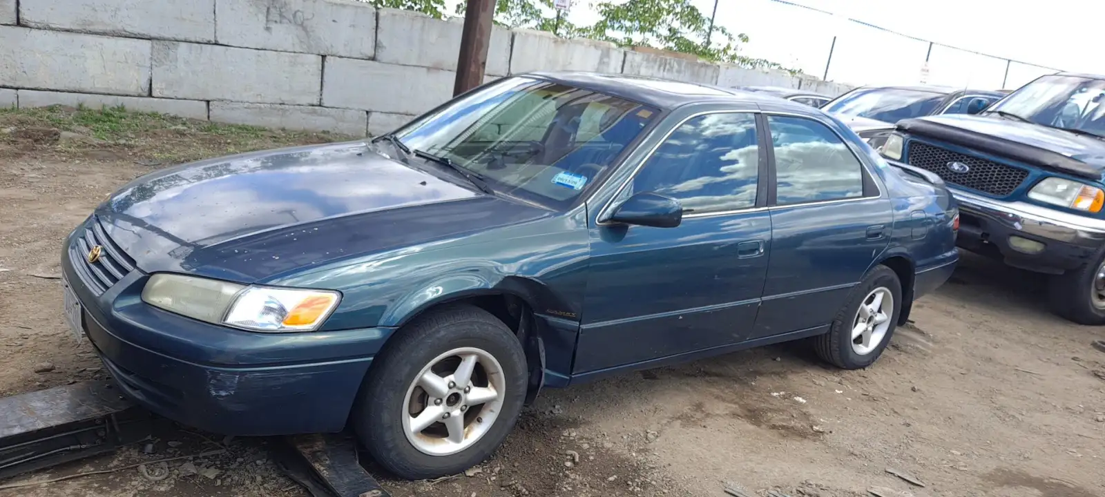 Photo of 1997 Toyota Camry