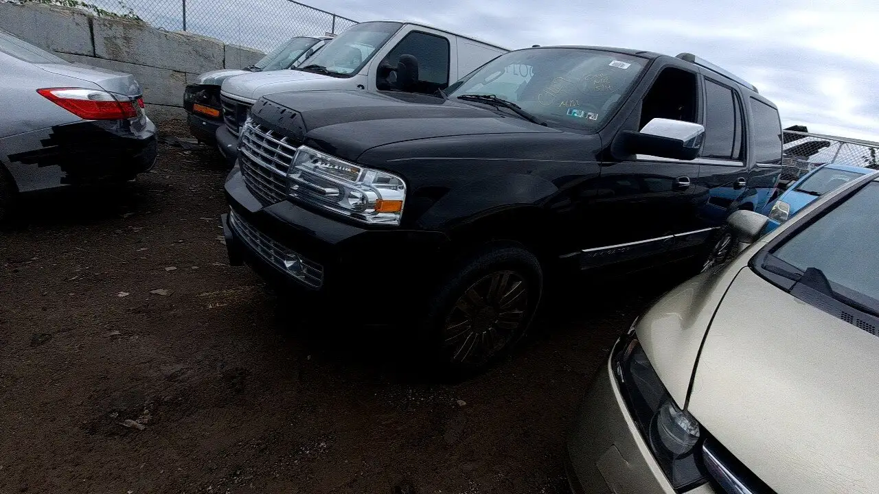 Photo of 2012 Lincoln Navigator